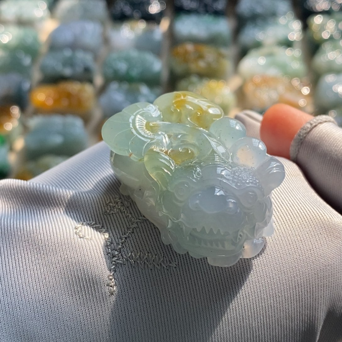 翡翠未镶嵌颈饰天然翡翠貔貅吊坠