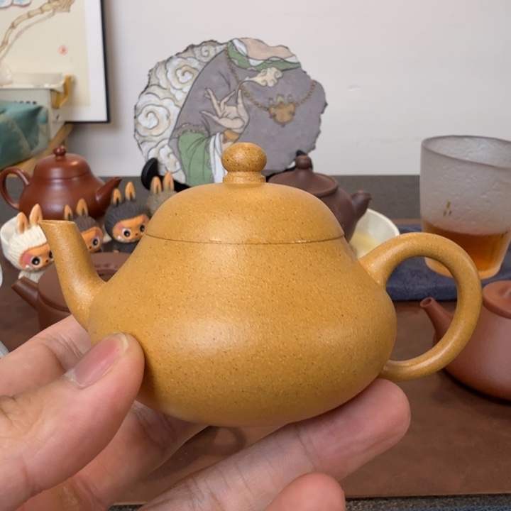茶壶紫砂黄金的梨形