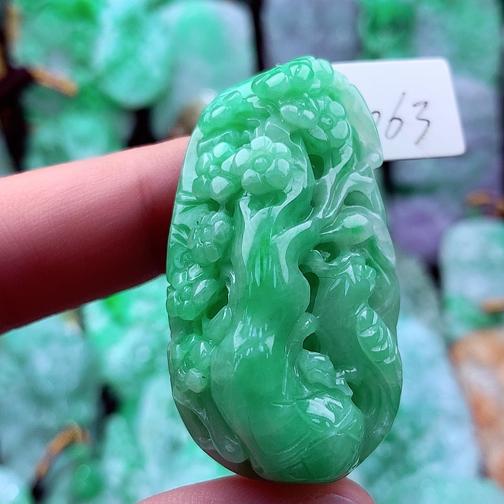 翡翠未镶嵌吊坠(不含链)