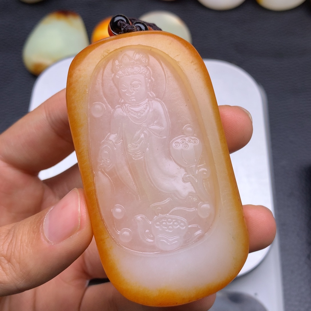 和田玉颈饰未镶嵌