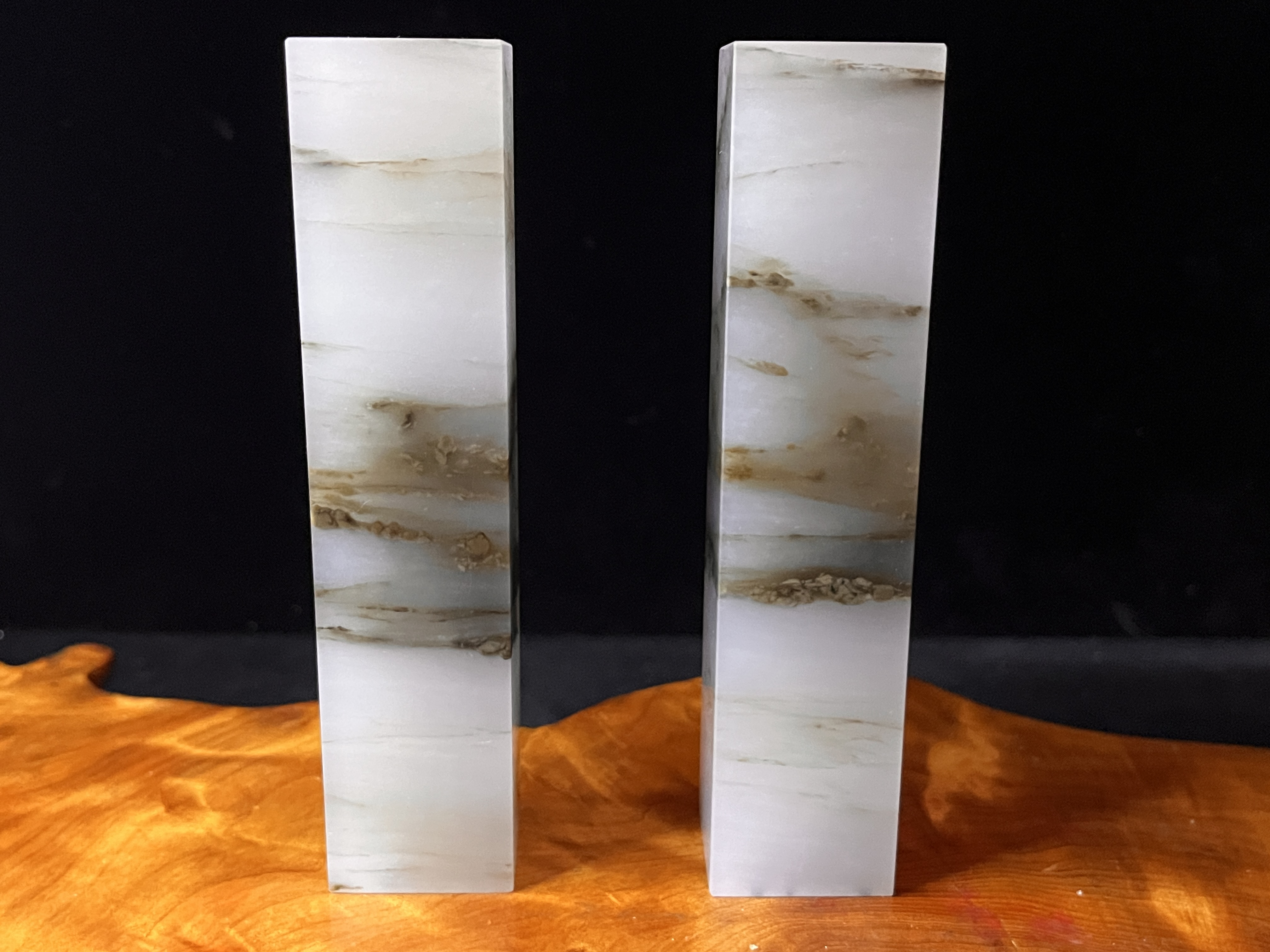 2.5×2.5云南牛角冻石一对手工篆刻