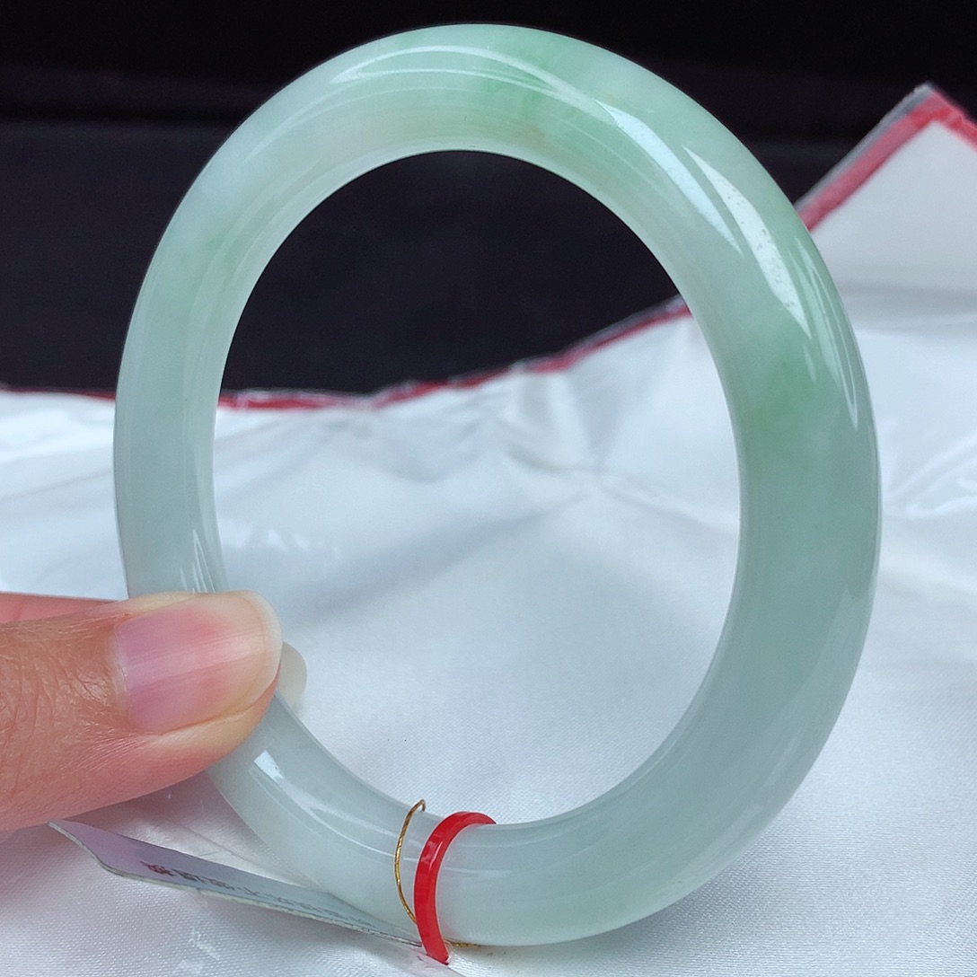 翡翠手镯未镶嵌58圈3147