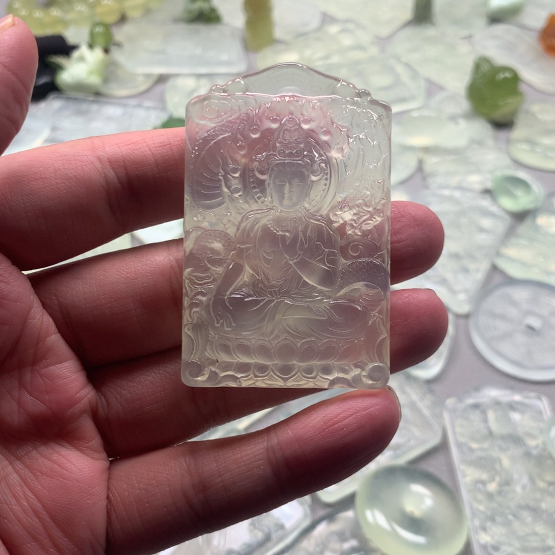 蛇纹石玉颈饰未镶嵌