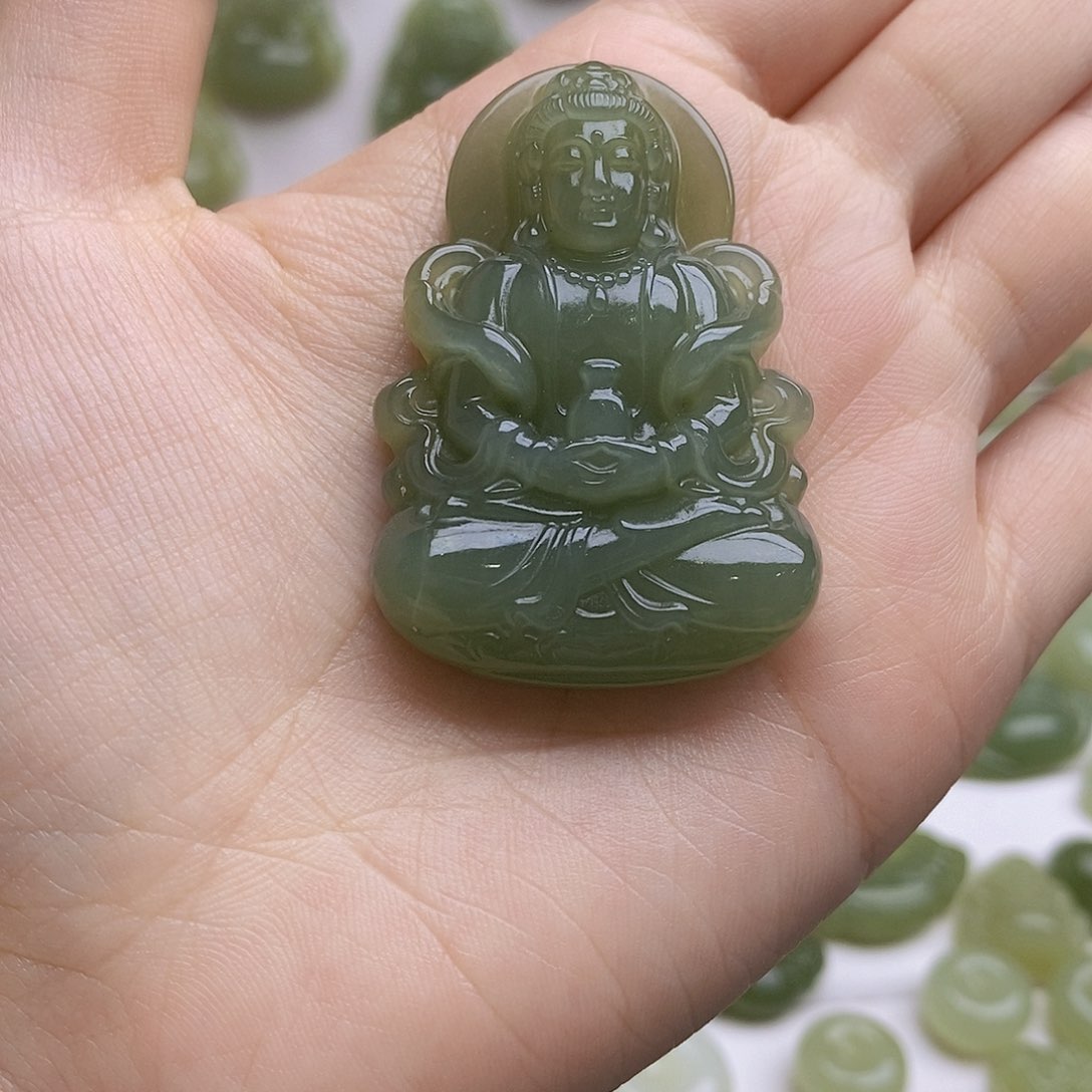 和田玉颈饰未镶嵌大*贼