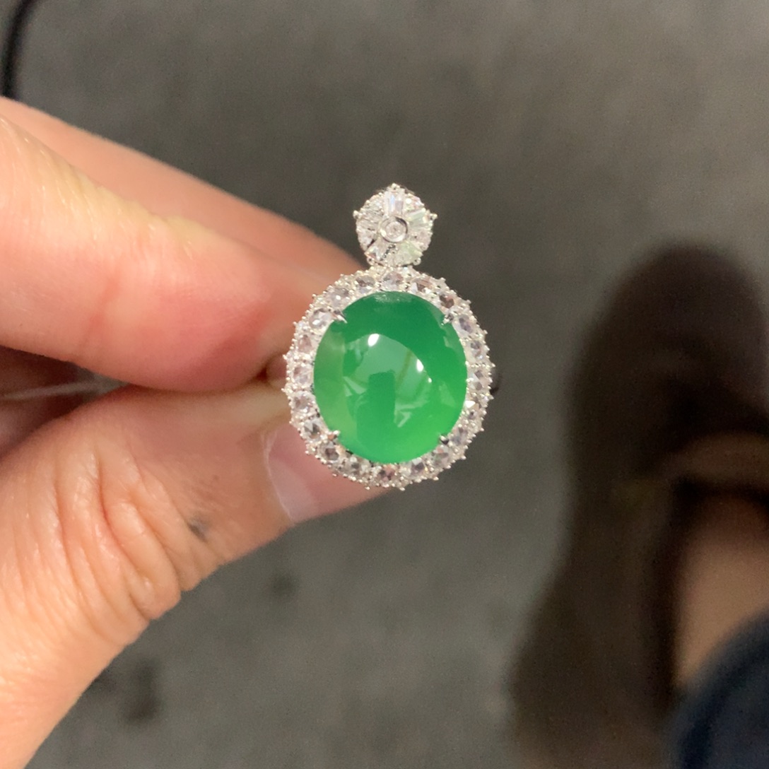 翡翠戒指18K金镶嵌M****晗翡翠