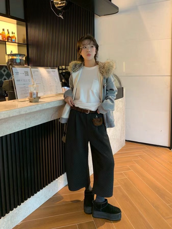 Rainbow-88620#韩系松紧腰极简高级设计感菱格中裤弯刀裤