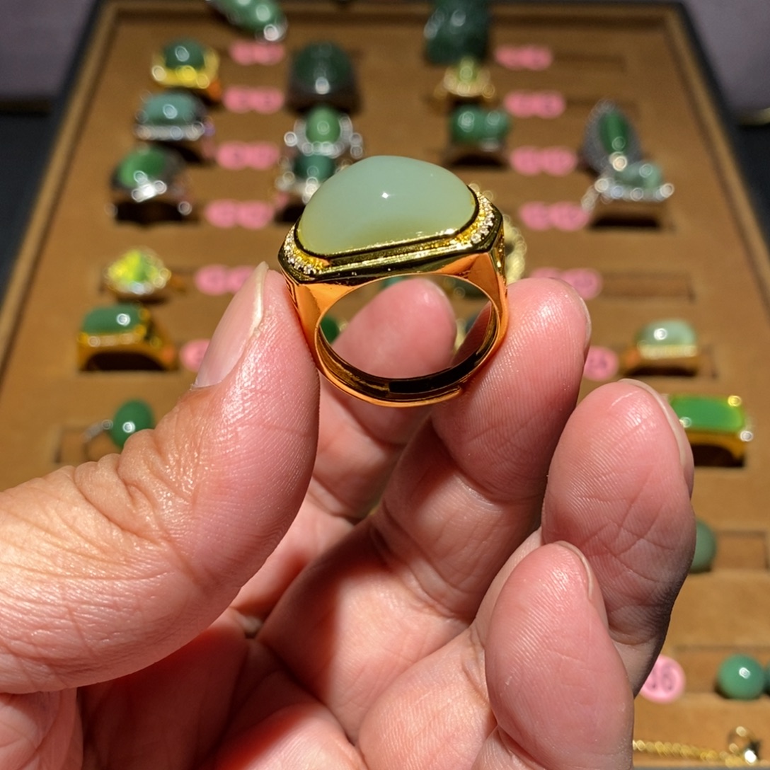 和田玉（碧玉）未镶嵌戒指