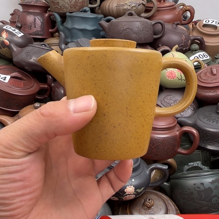 茶壶紫砂紫砂壶嘴巴毛边