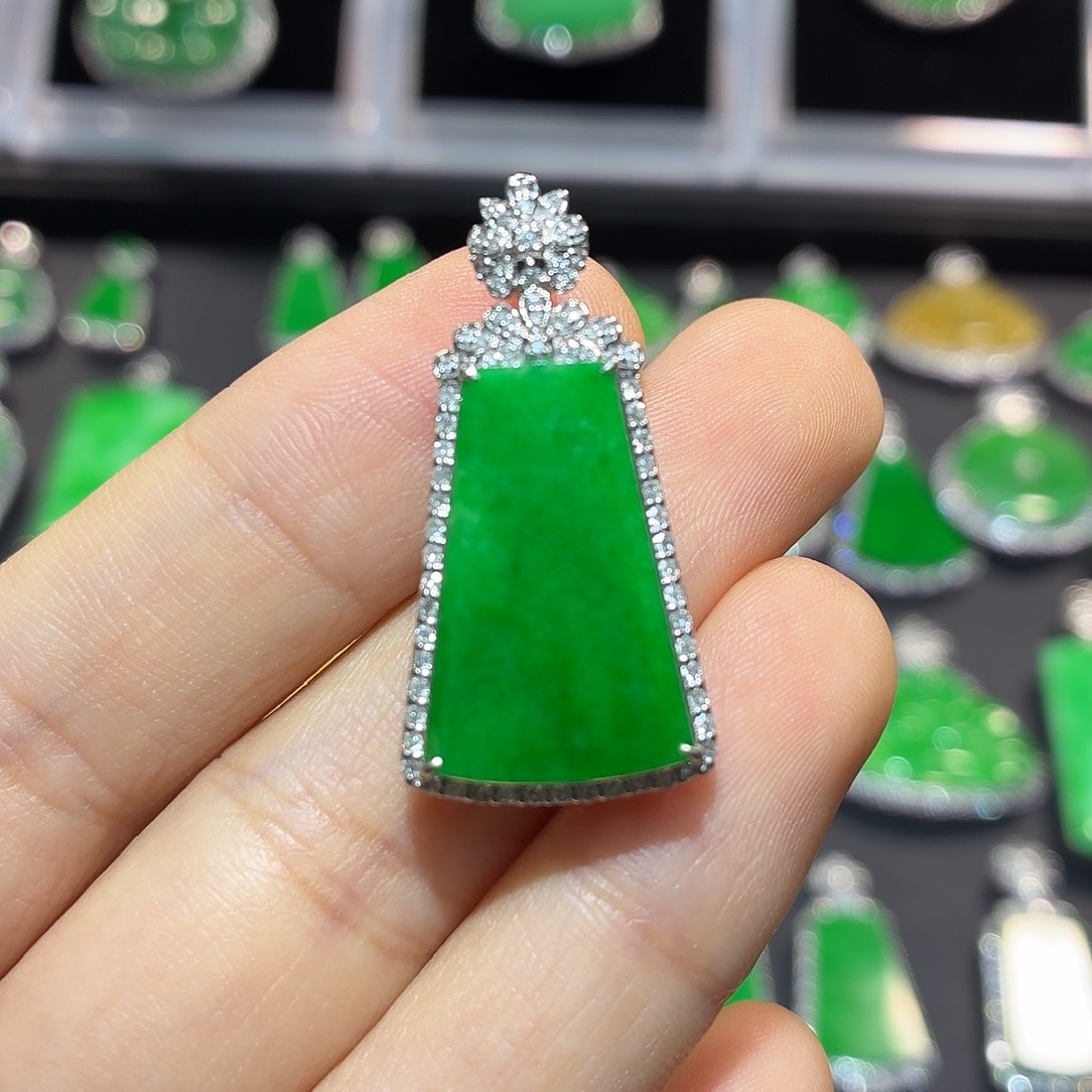 翡翠18K金镶嵌吊坠(不含链)翡翠