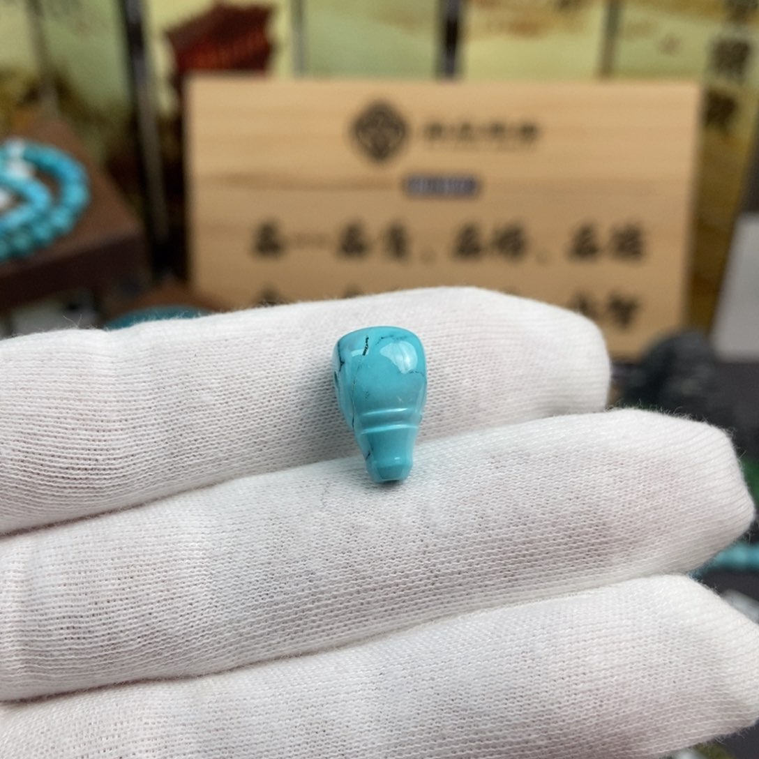 绿松石雕刻9.6未镶嵌