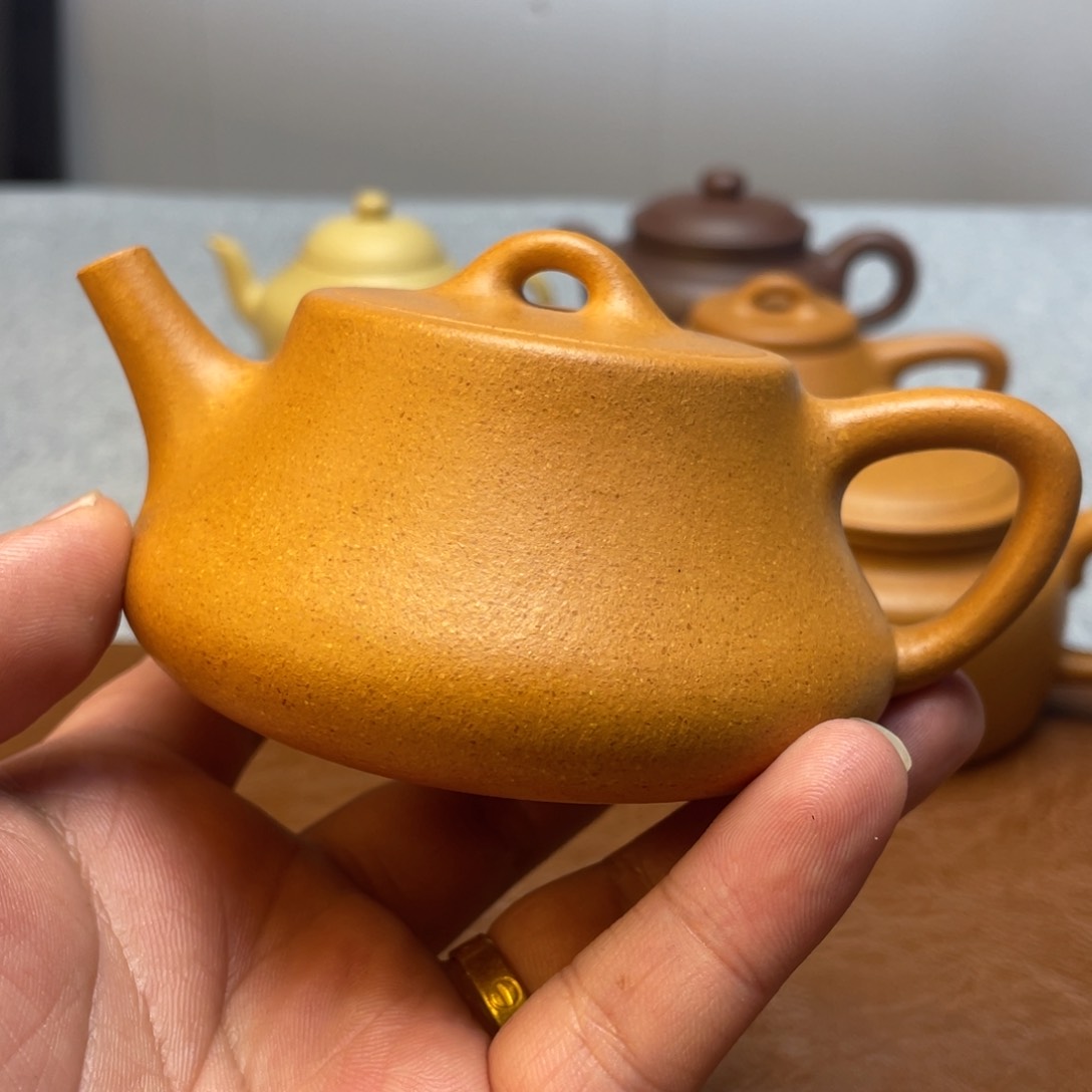 紫砂茶壶张*白半手处理