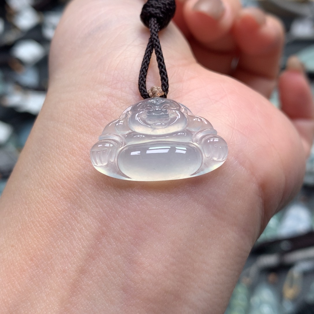 翡翠颈饰未镶嵌佛公