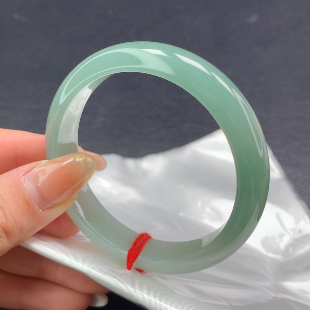 翡翠手镯未镶嵌（49号)