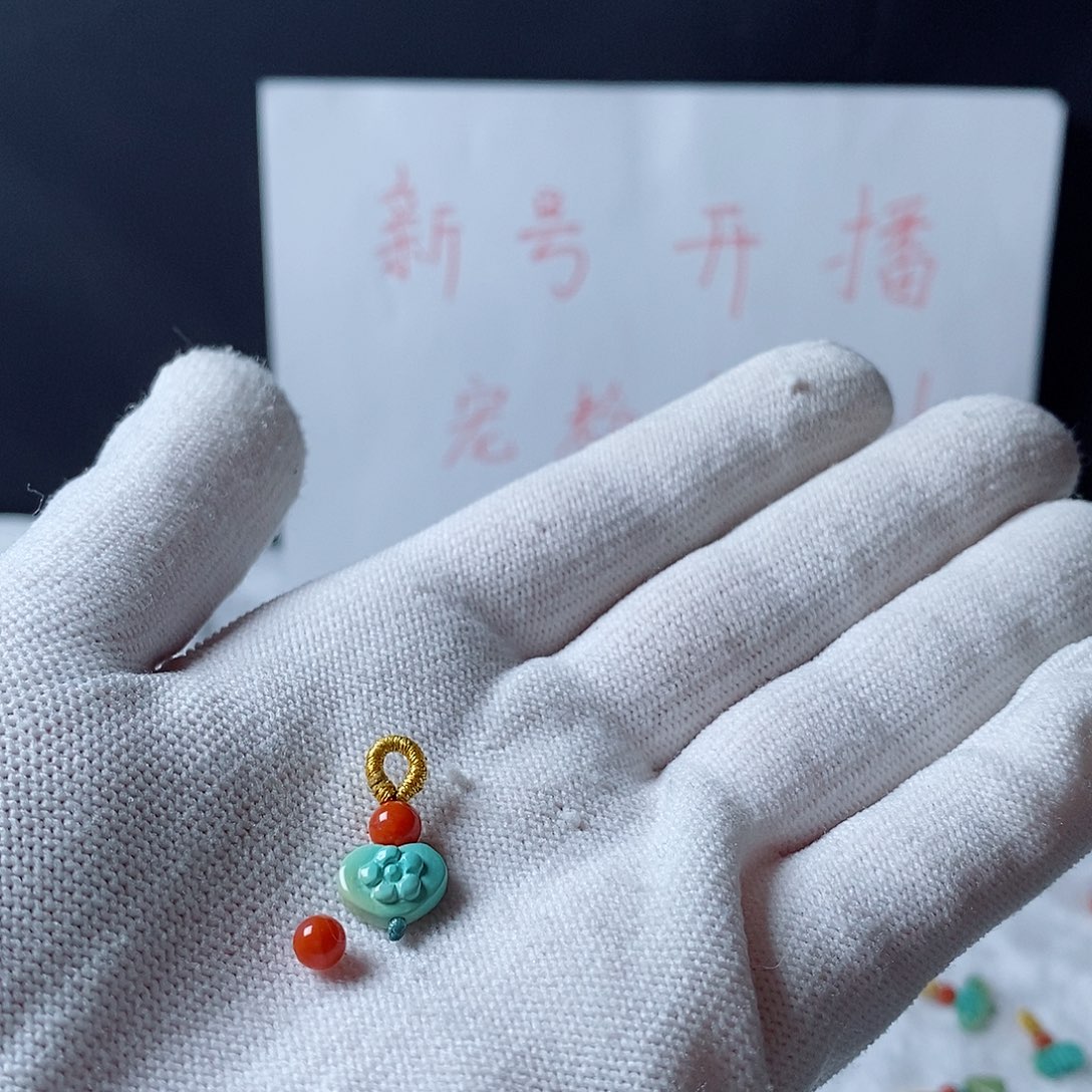 南红玛瑙颈饰未镶嵌