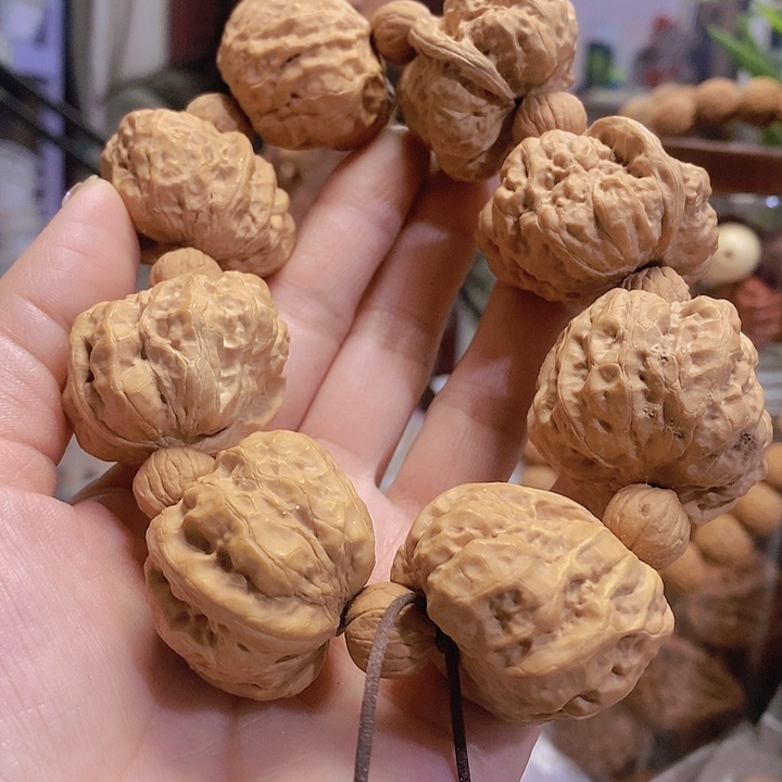 【闪购商品】文玩核桃把件一帆风顺手持黄