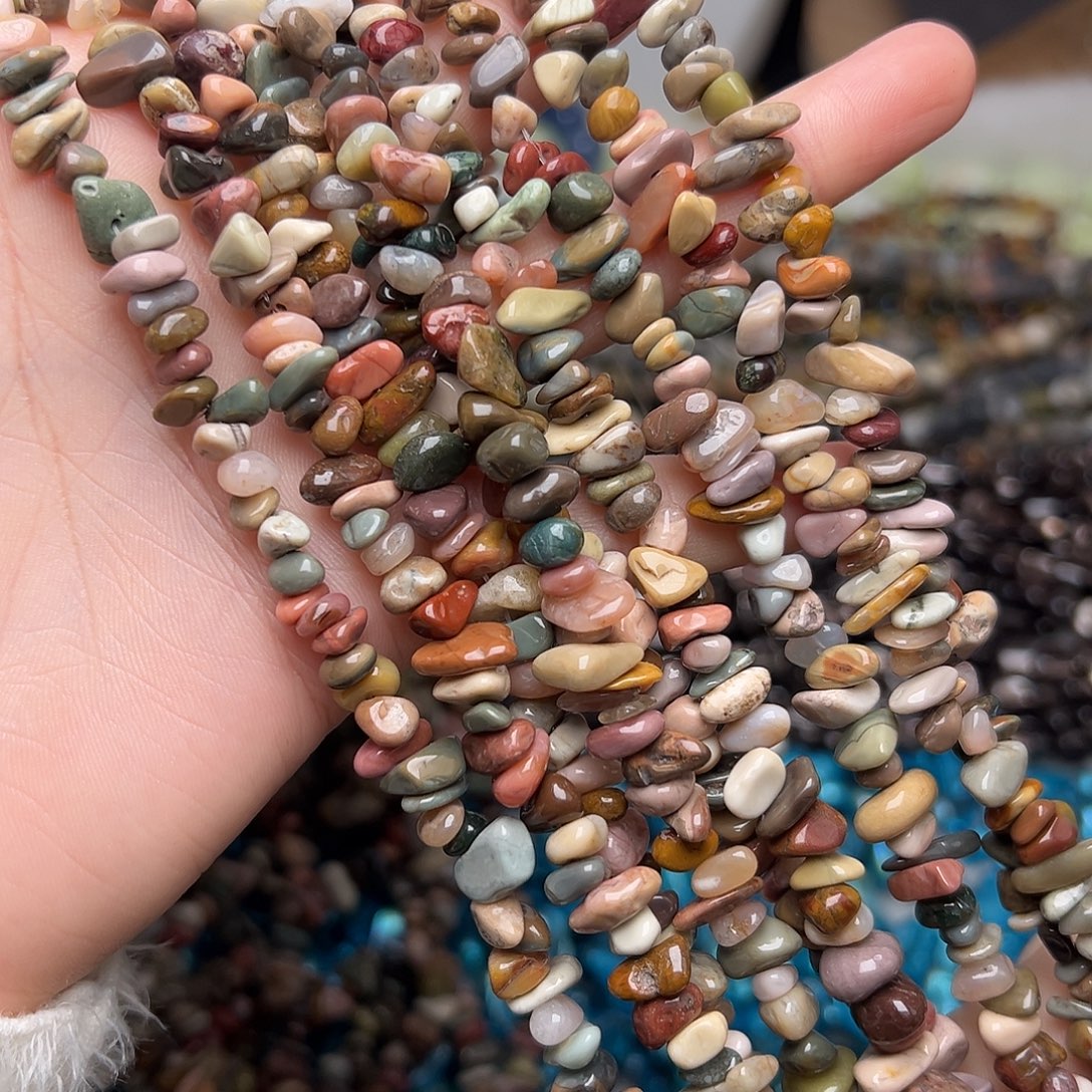 玛瑙/玉髓合金珠宝半成品N106。阿拉善碎石随形一条80cm