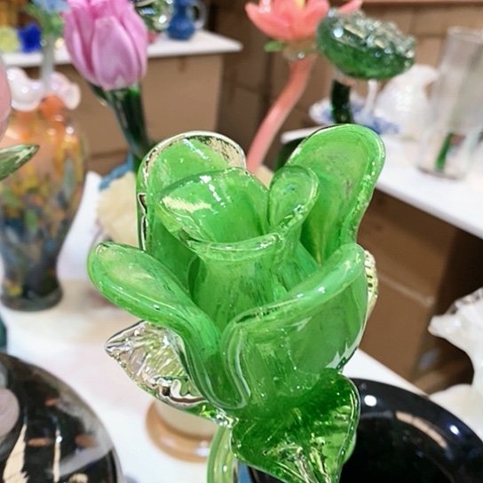 琉璃花瓶高45厘米宽8厘米