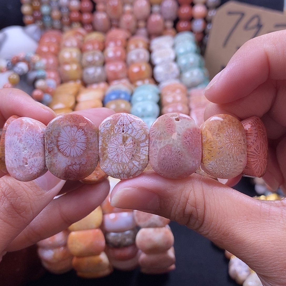 硅化珊瑚（珊瑚玉）手牌未镶嵌12