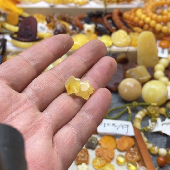 未镶嵌蜜蜡手串纪*云吊坠
