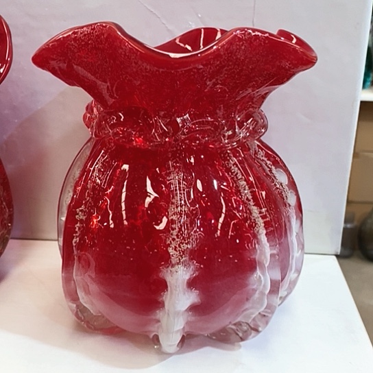 琉璃花瓶高19厘米口径6厘米