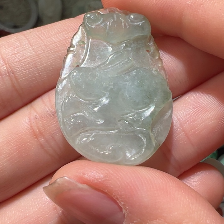 翡翠颈饰未镶嵌吊坠