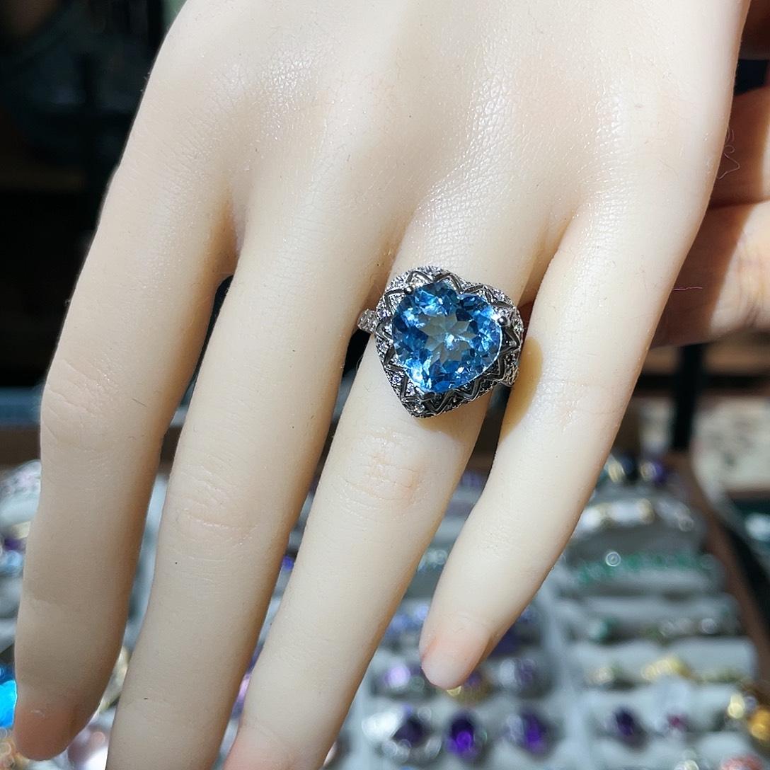 托帕石戒指银S925镶嵌海洋之心