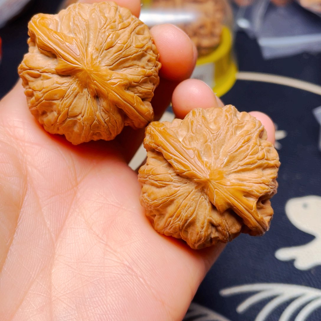 吊坠文玩核桃战鼓一对