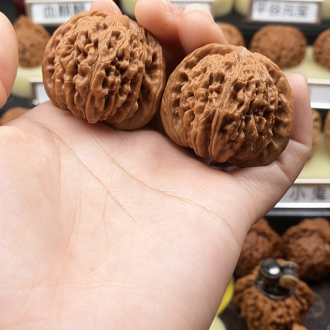 文玩核桃把件四座楼40全品