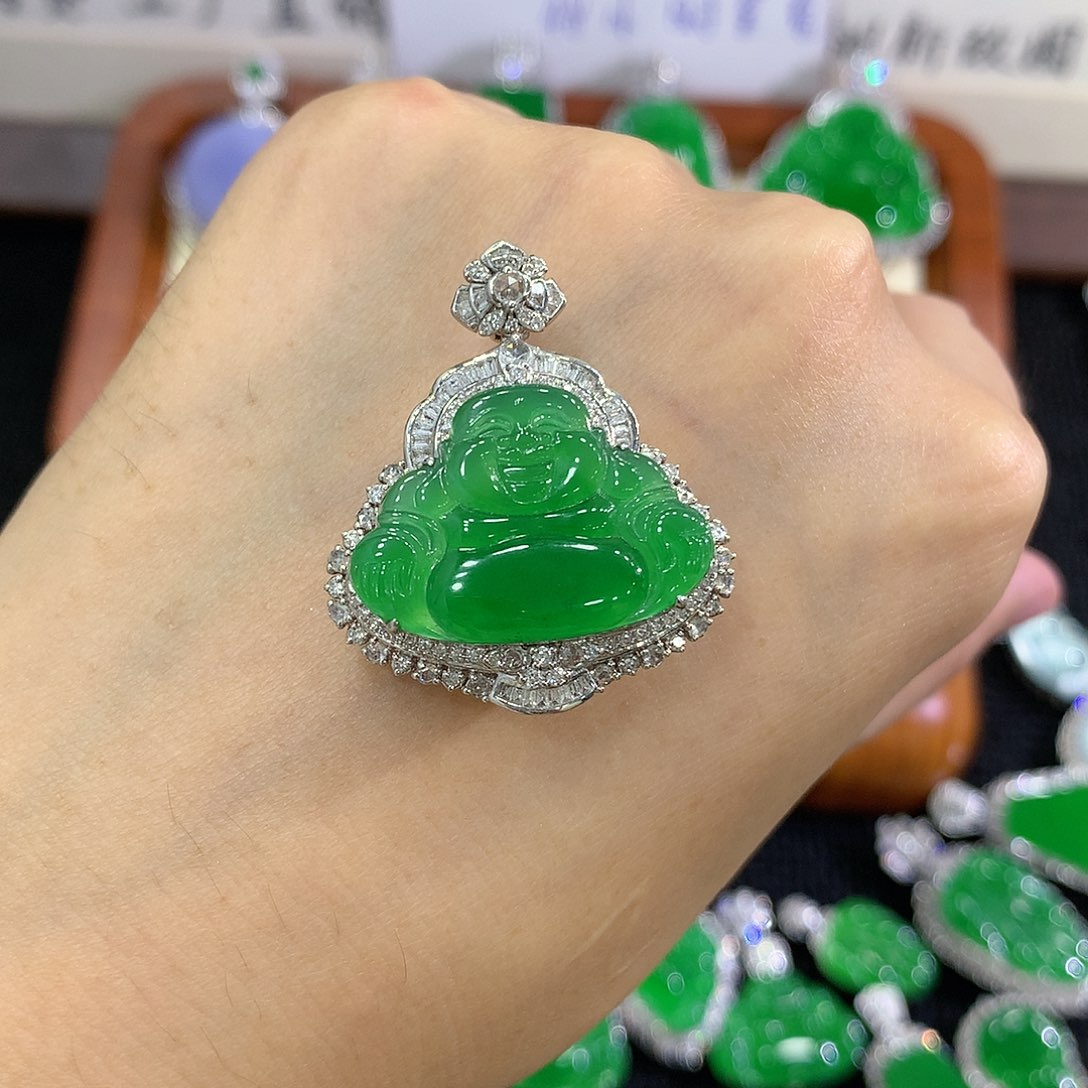 【闪购商品】吊坠(不含链)18K金镶嵌翡翠佛公