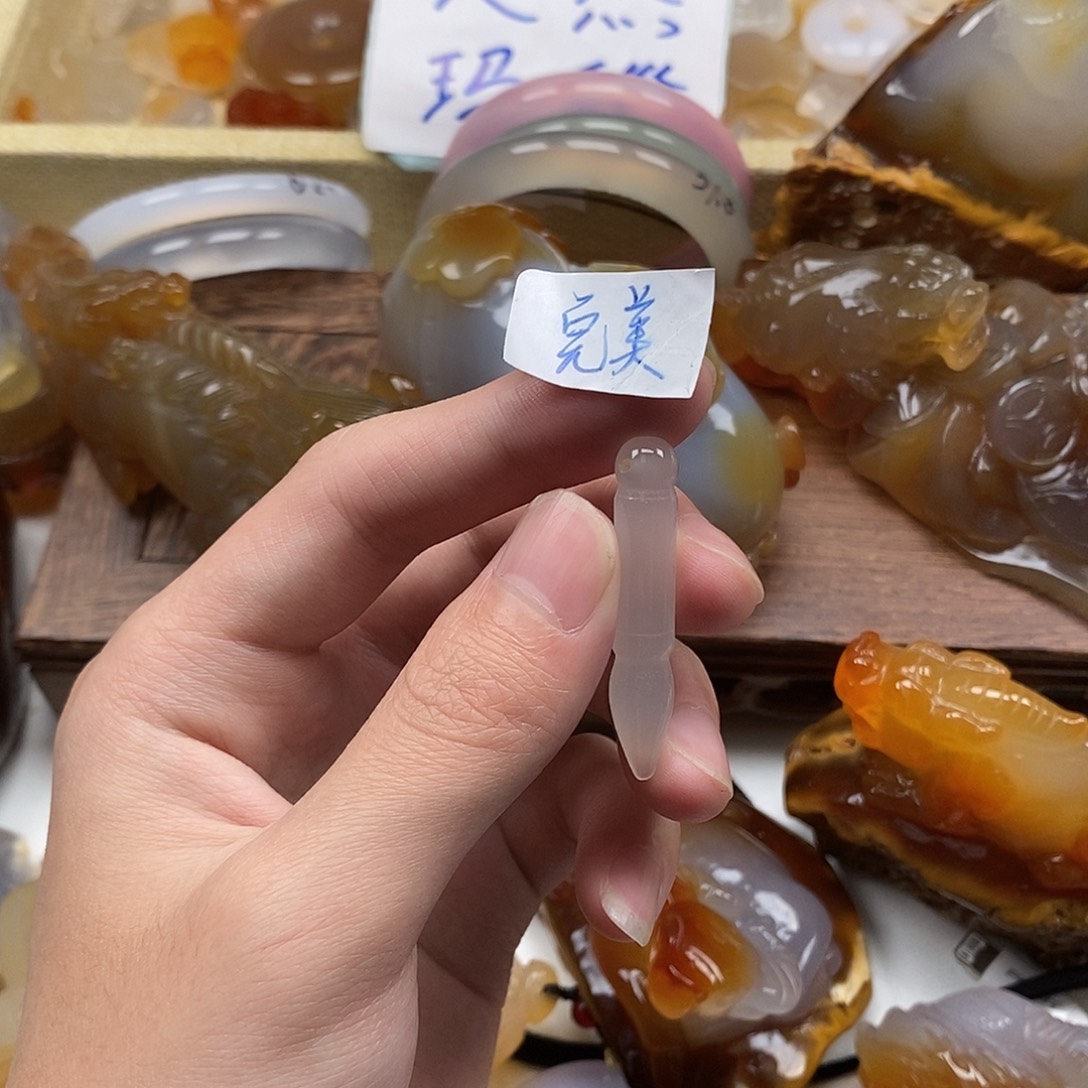 玛瑙/玉髓未镶嵌颈饰