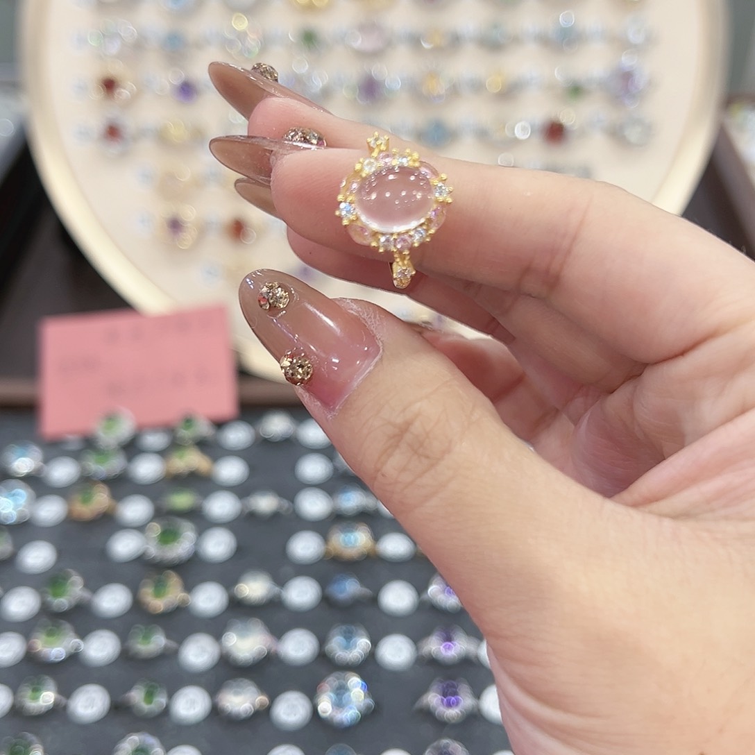 蛇纹石玉戒指银S925镶嵌我***汁