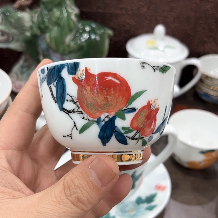 釉下五彩的瓷器和，