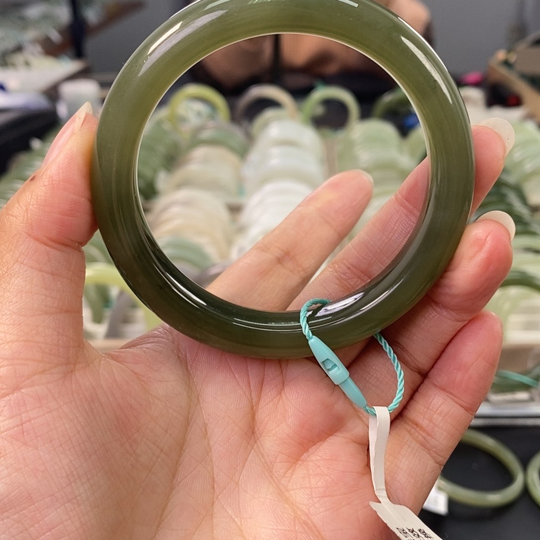 和田玉和田玉手镯57未镶嵌