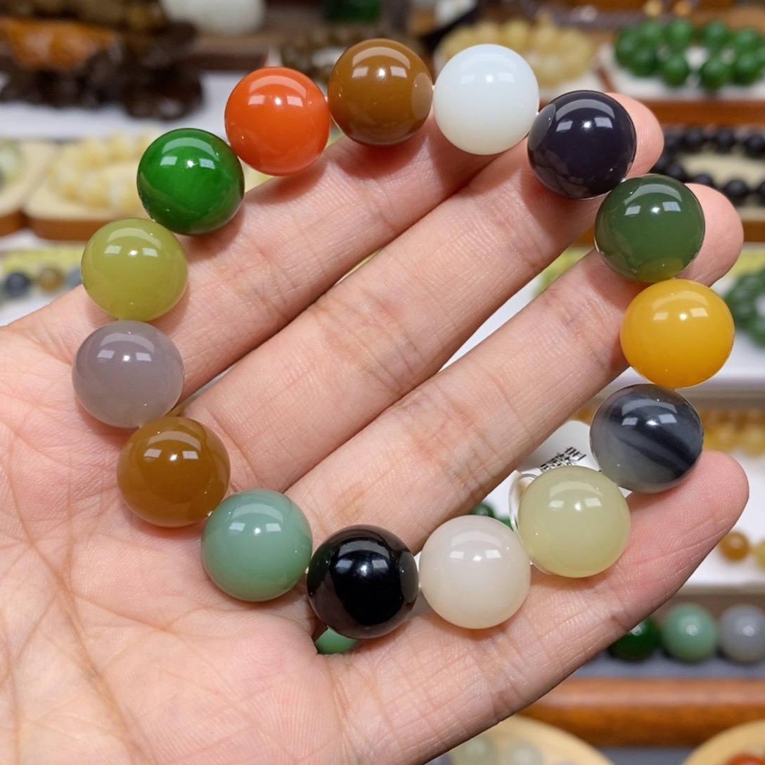 和田玉未镶嵌珠宝奇石?*?卡14