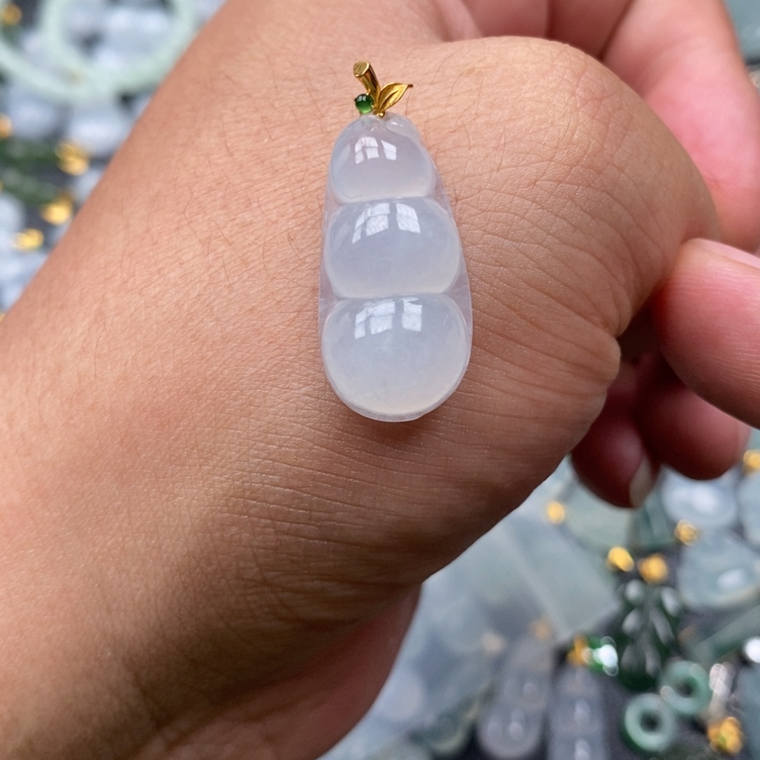 桃***喜翡翠18K金镶嵌颈饰