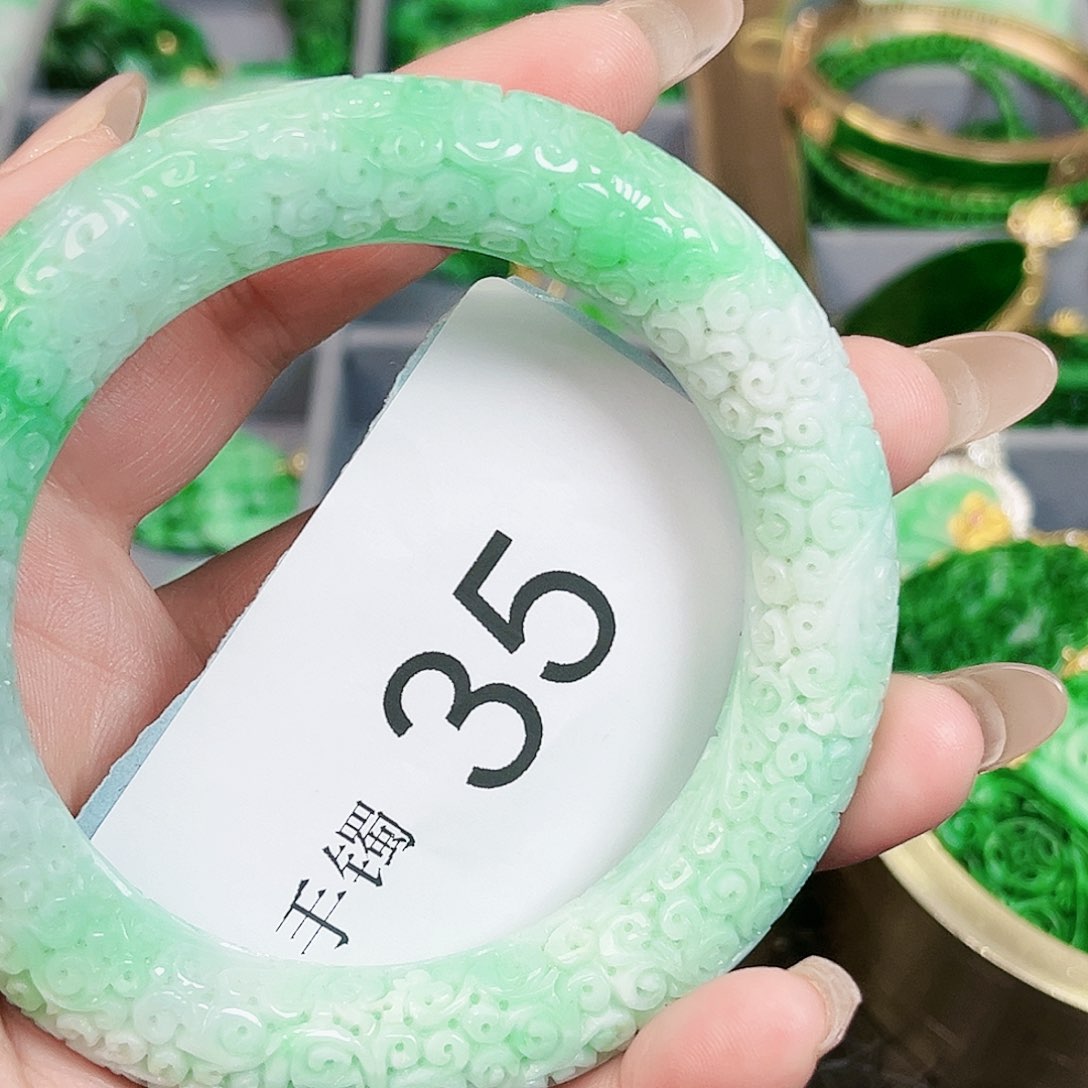 翡翠颈饰未镶嵌手镯58-59