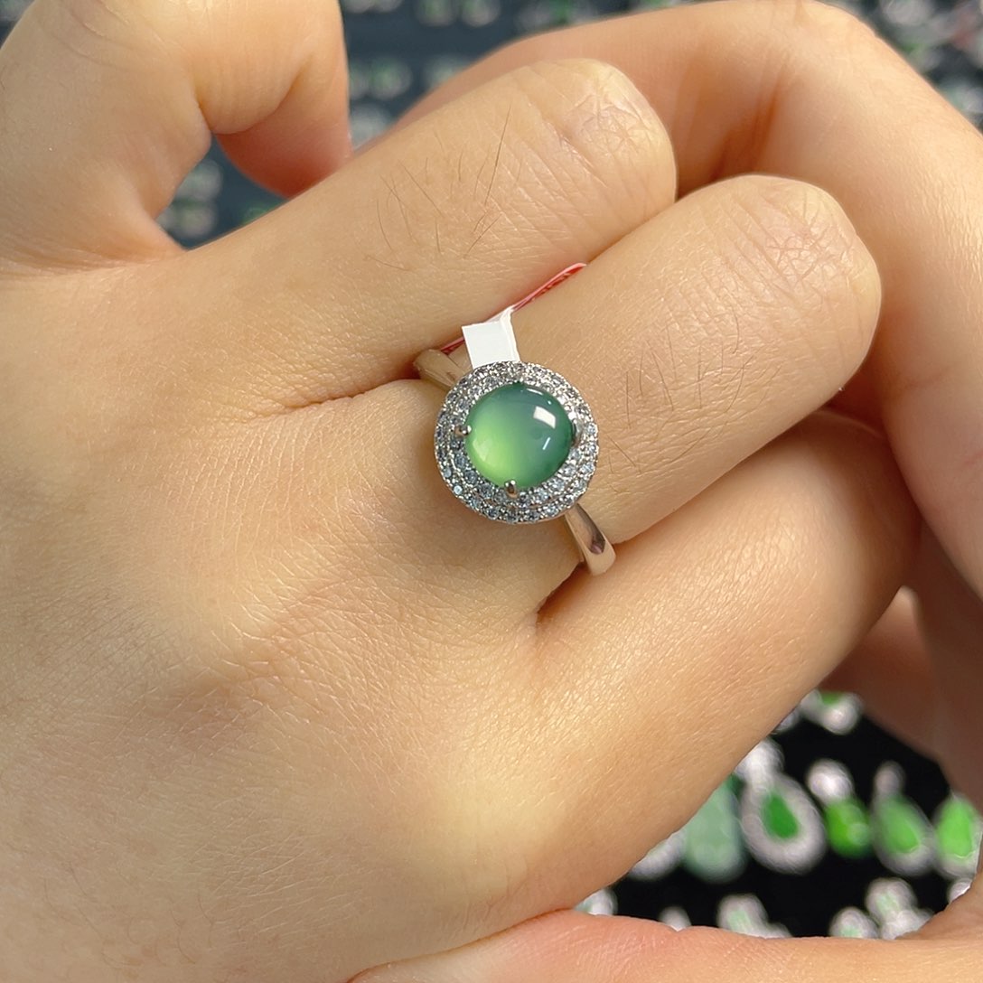 未镶嵌戒指翡翠戒指