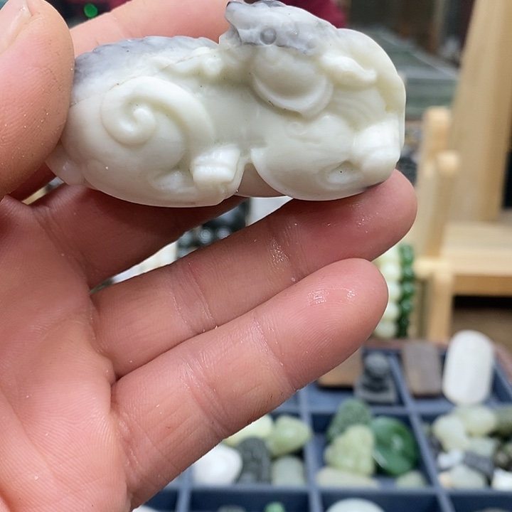 和田玉（糖玉）未镶嵌颈饰