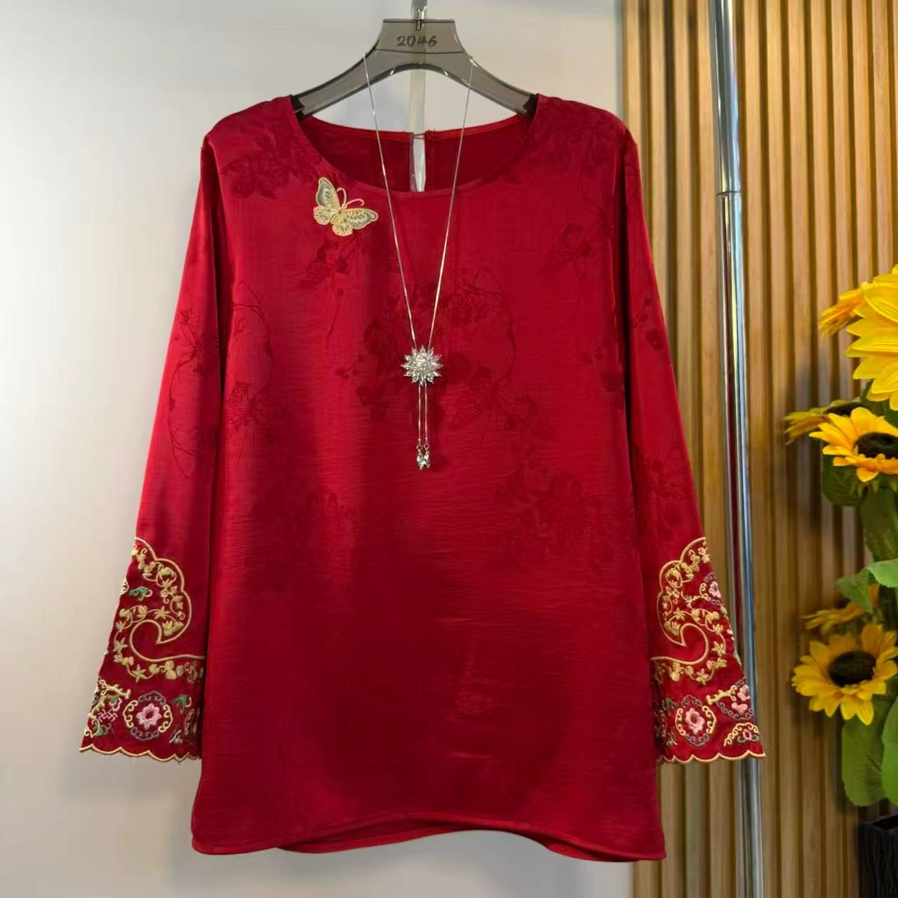 乐冬季新款大码女新中式国风刺绣蝴蝶圆领提花雪纺衫上衣