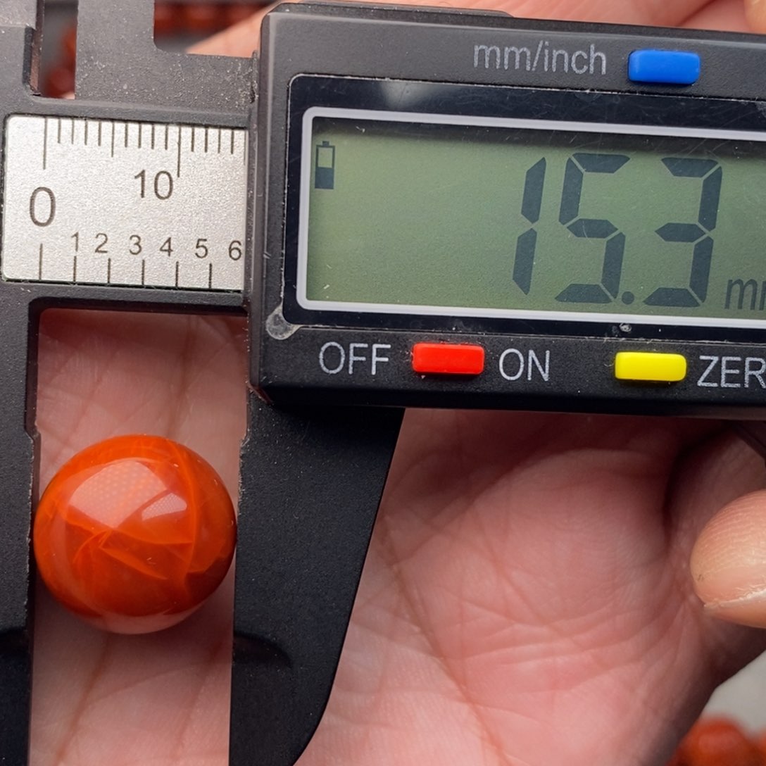 南红玛瑙配饰未镶嵌