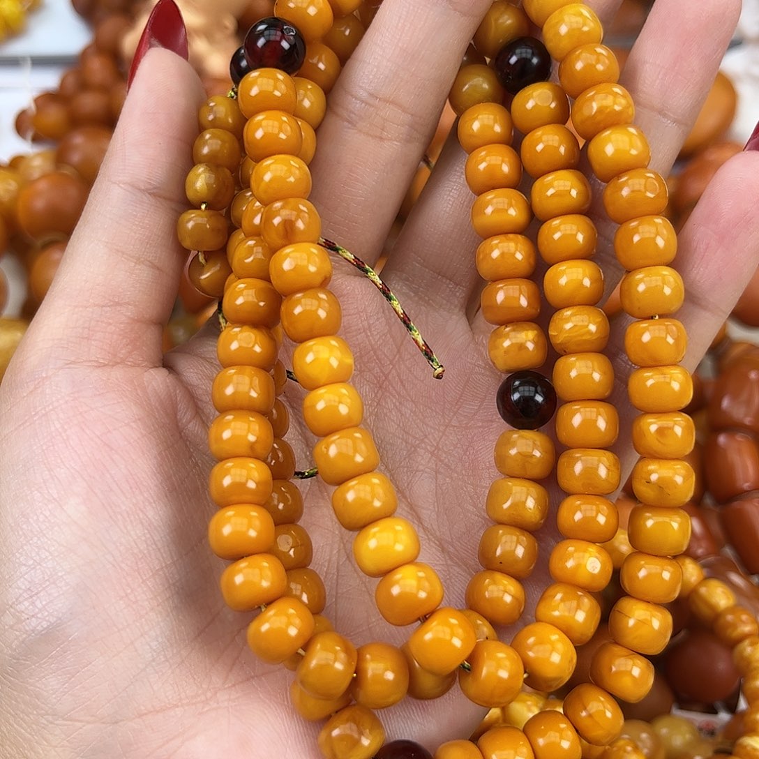 琥珀颈饰未镶嵌蜜蜡