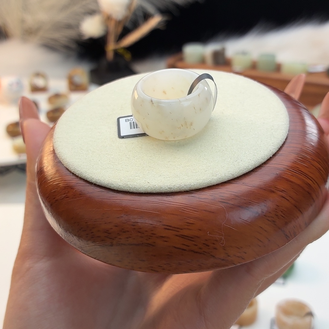 和田玉未镶嵌戒指冰白桂花墩墩17.05j1