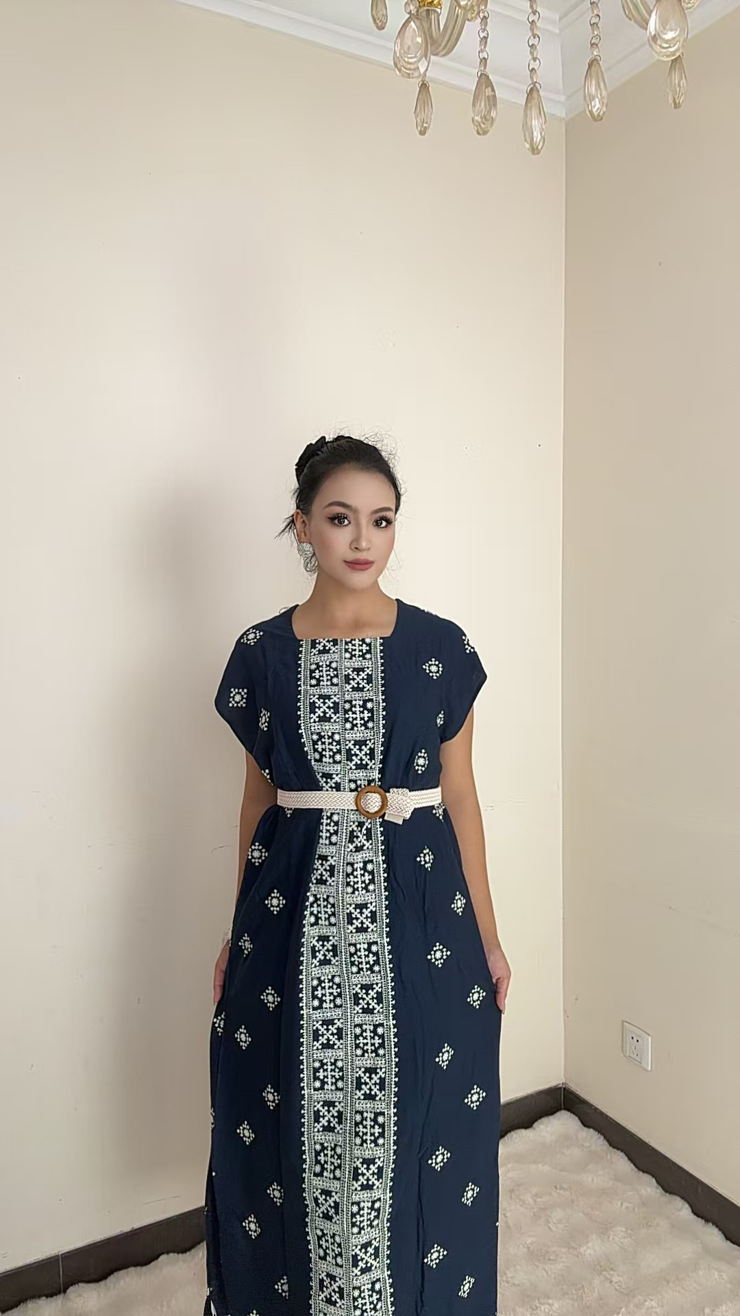 pari 女装  2025新款 100下单