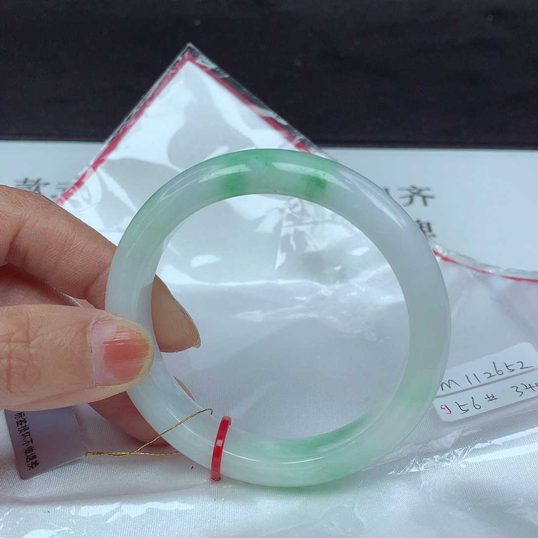 翡翠手镯未镶嵌56圈2652