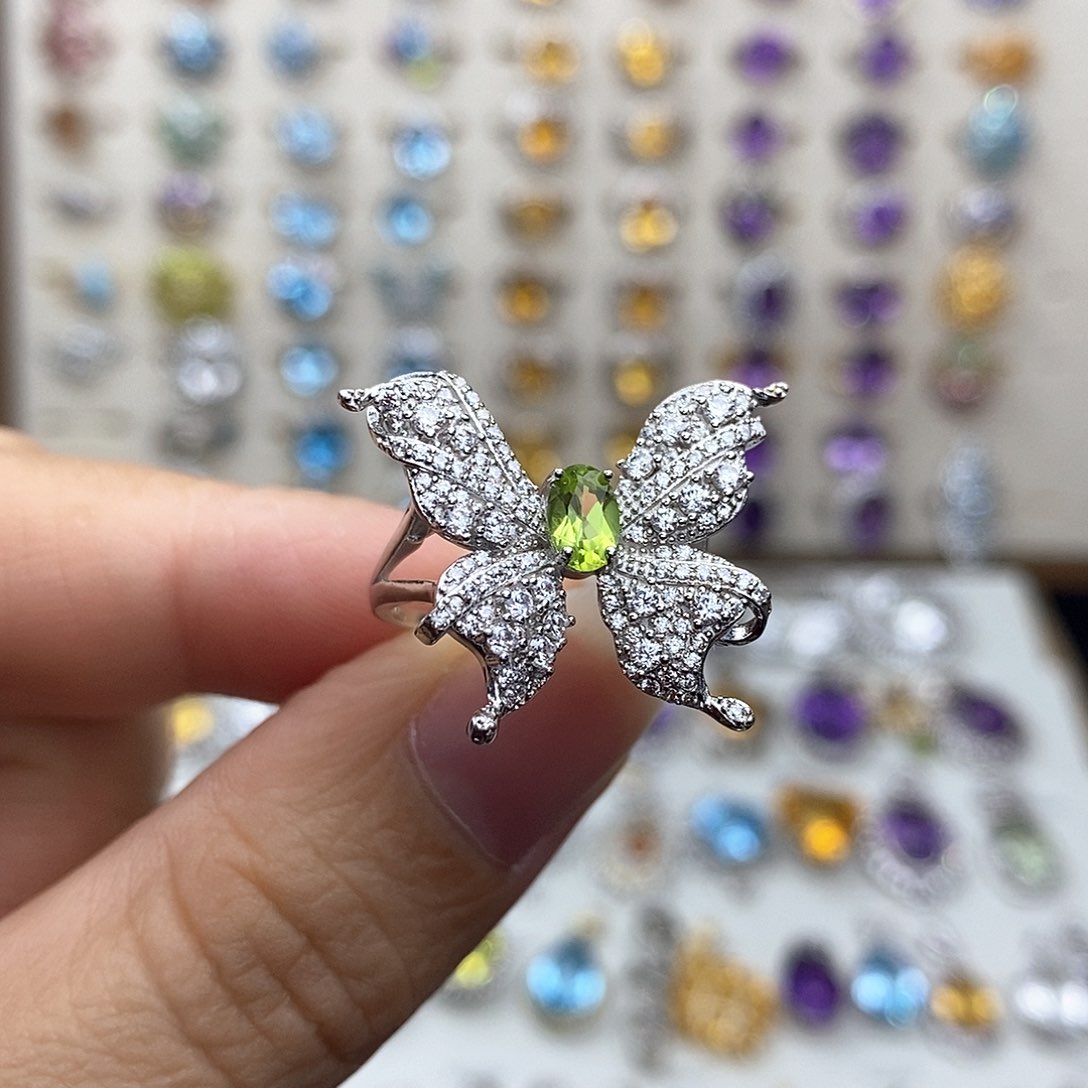 银S925镶嵌戒指橄榄石不含证书