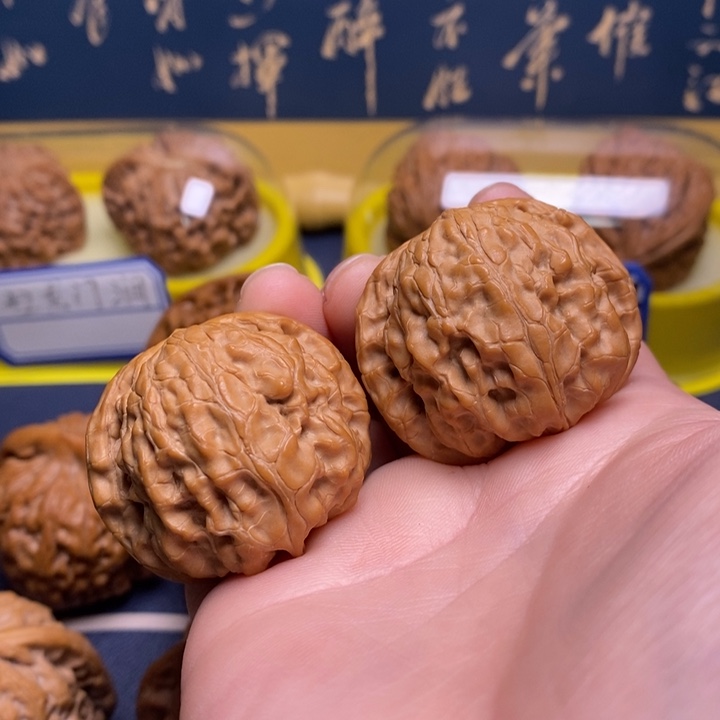 文玩核桃吊坠38核鼎