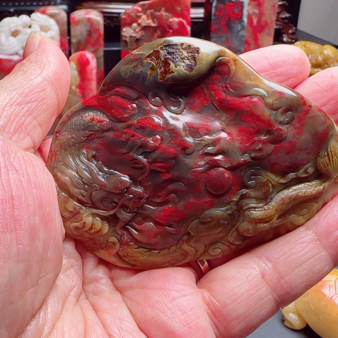 昌化石昌化田黄鸡血石