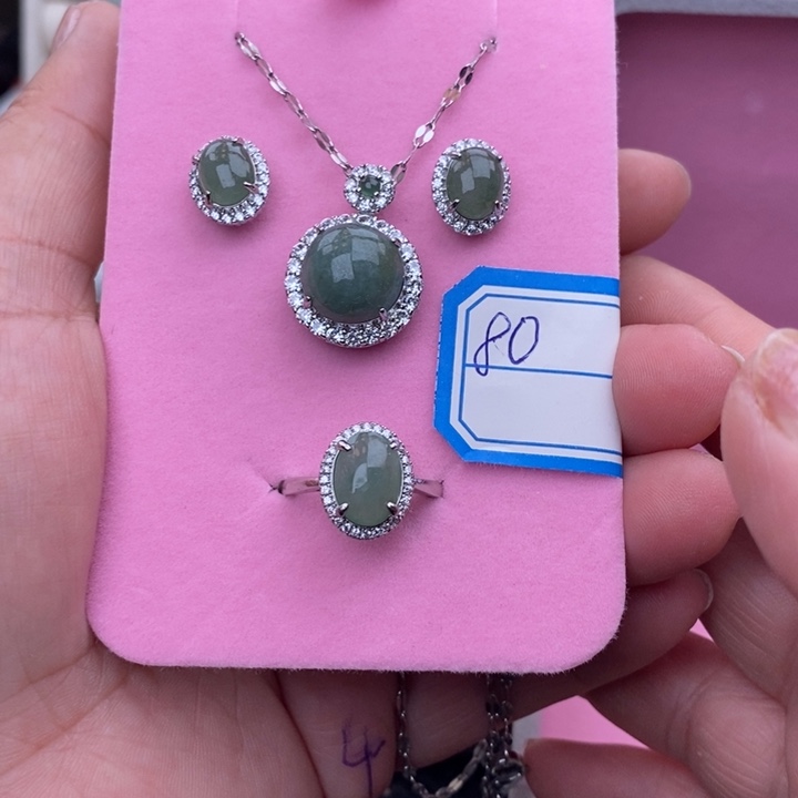 未镶嵌戒指翡翠缅甸