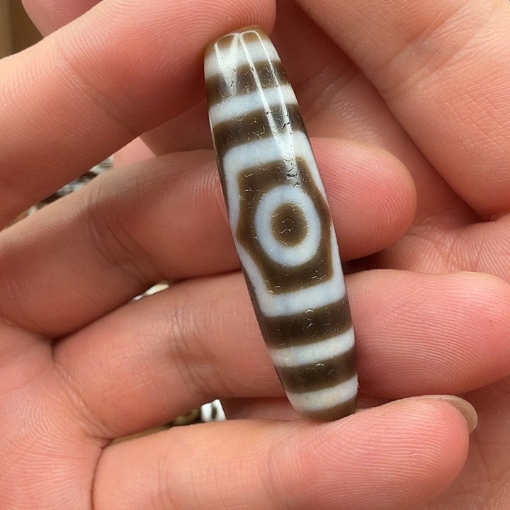 服***工玛瑙/玉髓颈饰未镶嵌