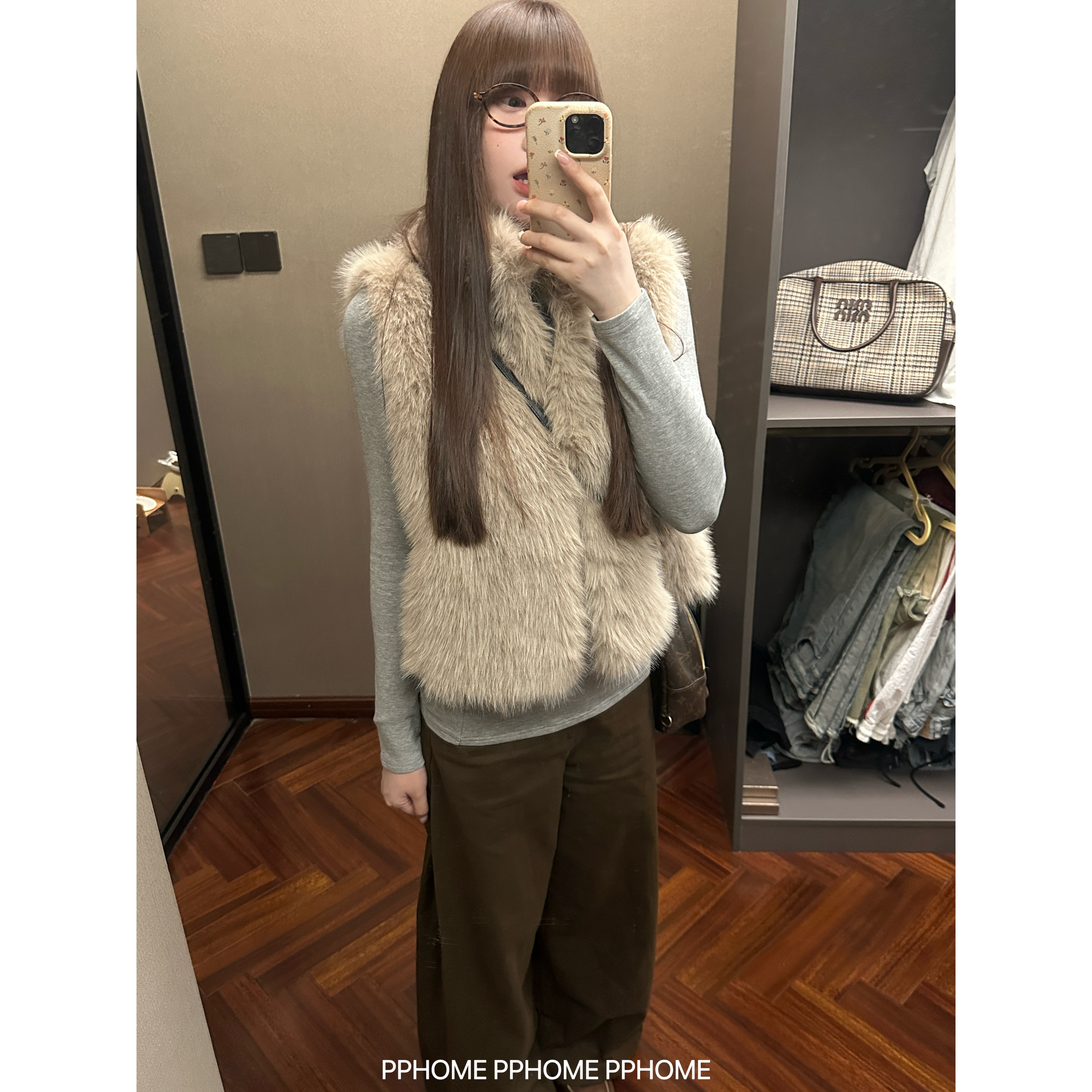 首尔富人区 环保毛皮草马甲毛毛短款外套打底T恤三件套女冬